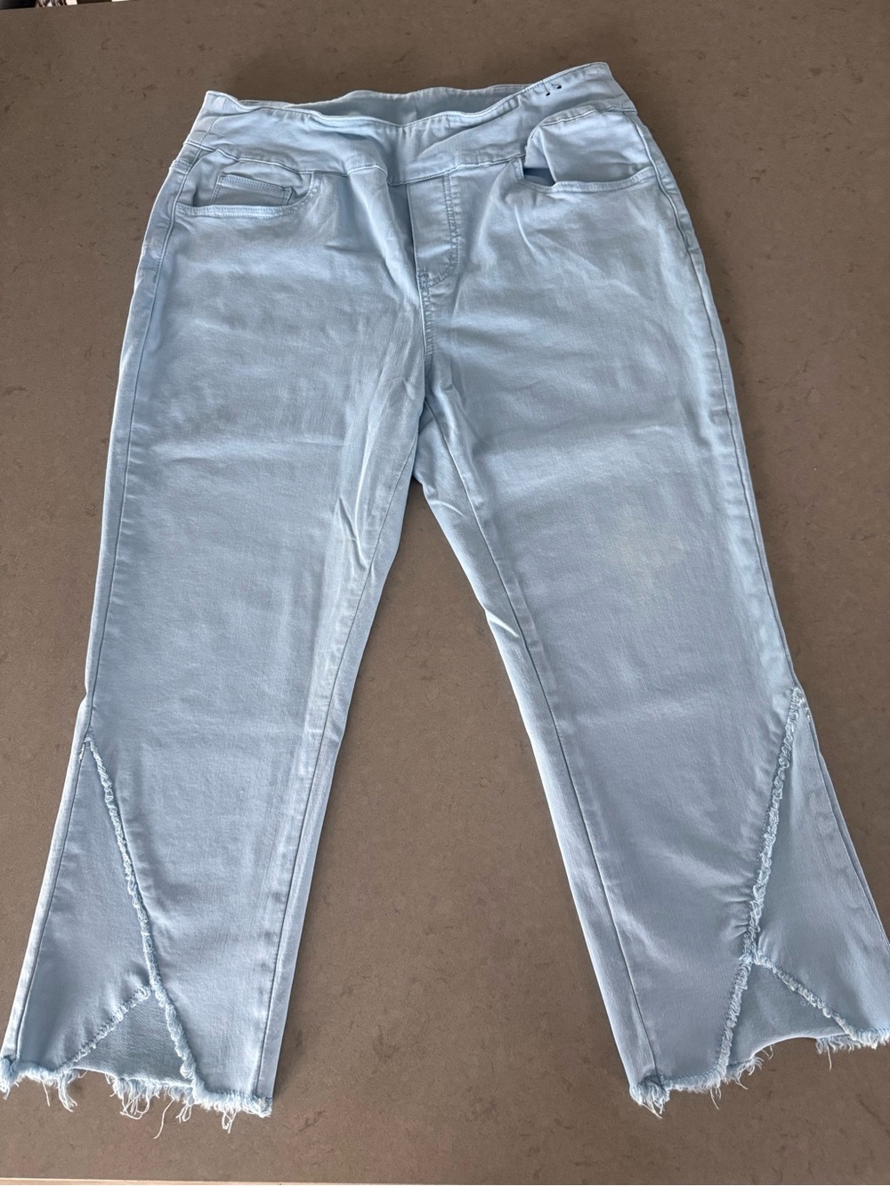 Light Blue Cropped Frayed Hem Jeans for Women